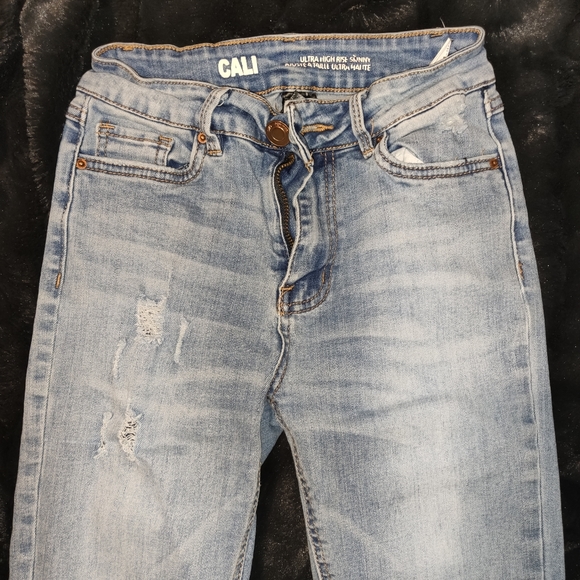 High Rise Skinny Jeans - Picture 2 of 5